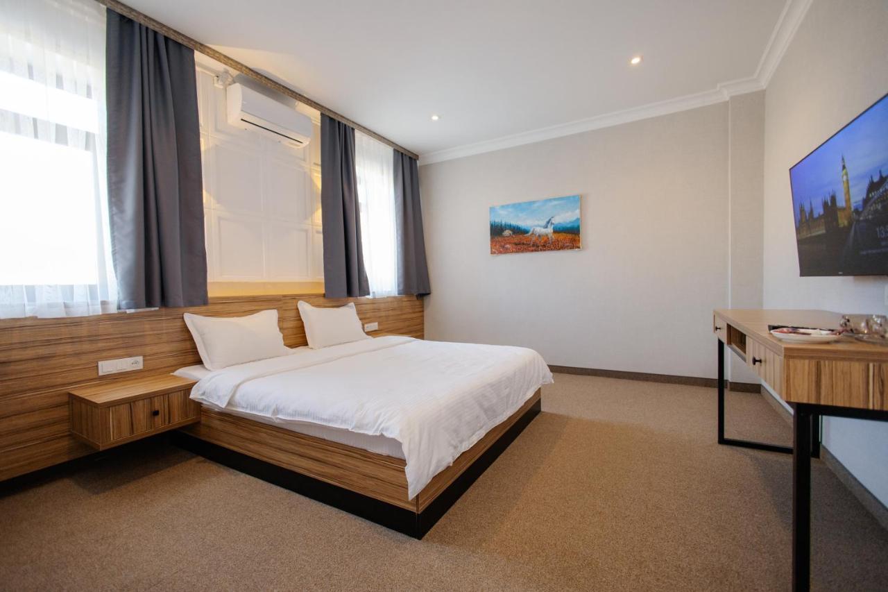 281 Hotel Бишкек Экстерьер фото